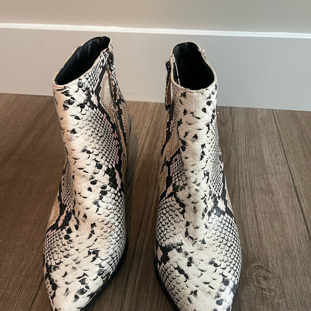 Snake skin style Booties